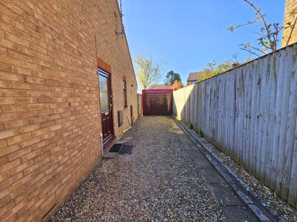 2 bed Semi-Detached Bungalow for sale Image 11
