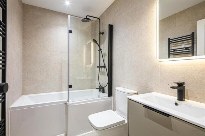 2 bed Apartment for sale Image 12
