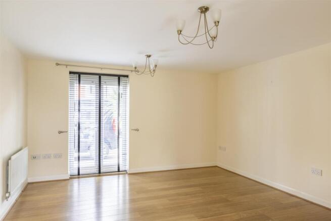 Sitting Room / Dining Room