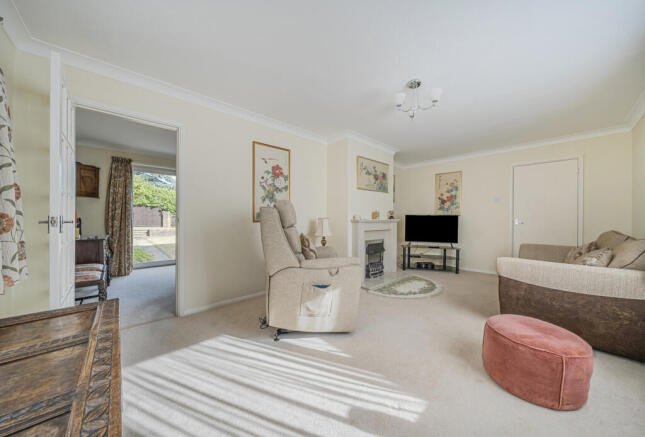 1346690-15-68b5cb...