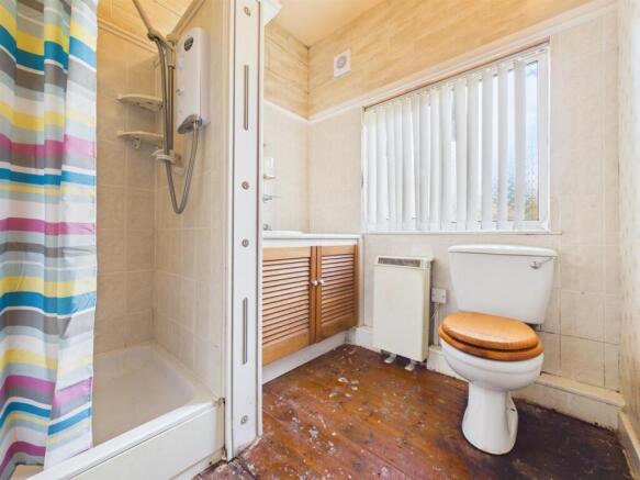 2 bed Flat for sale Image 8