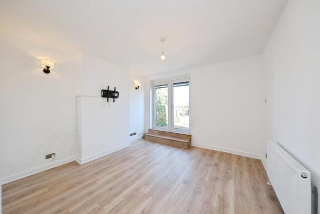 3 bed Semi-Detached for sale Image 8