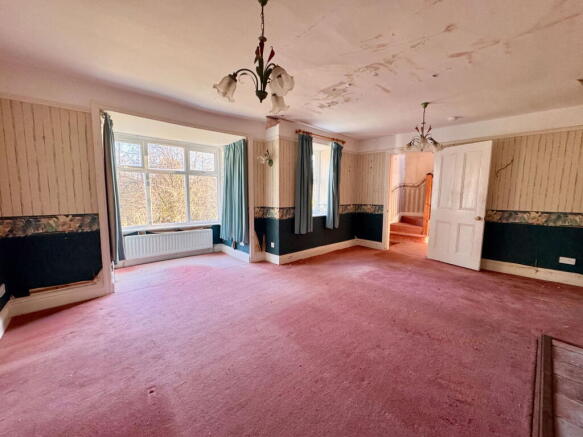 4 bed Detached for sale Image 5