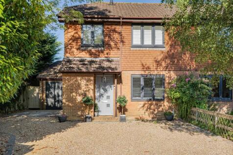 Warwick Road, Holmwood, RH5