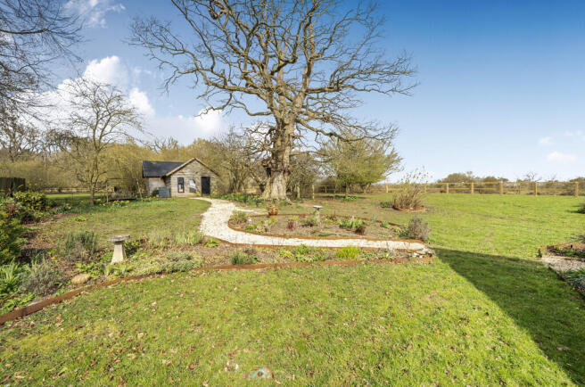 1432262-3-69c4147...