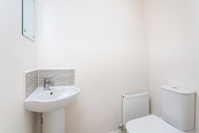 3 bed Semi-Detached for sale Image 7