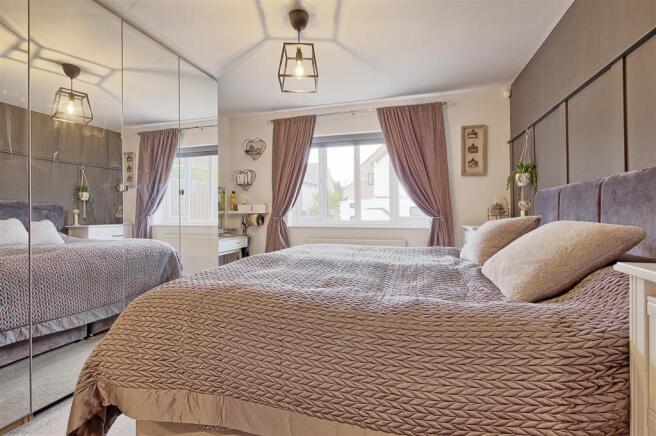 Bedroom 1 - 2.jpg