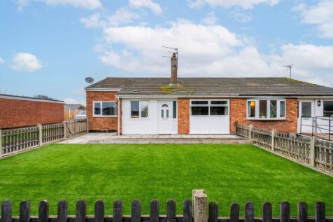 Cedar Close, Martham