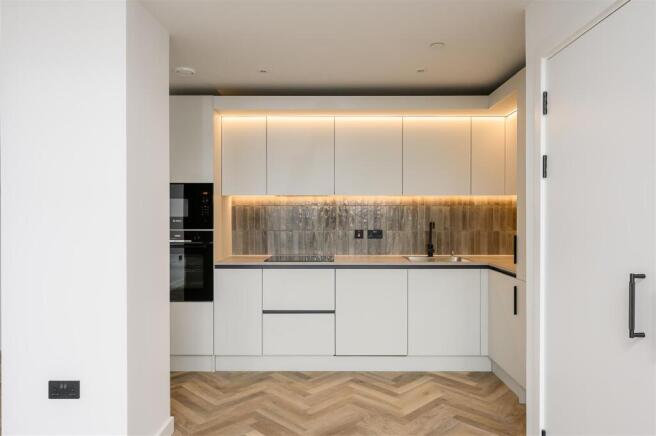 2 bed Apartment for sale Image 4