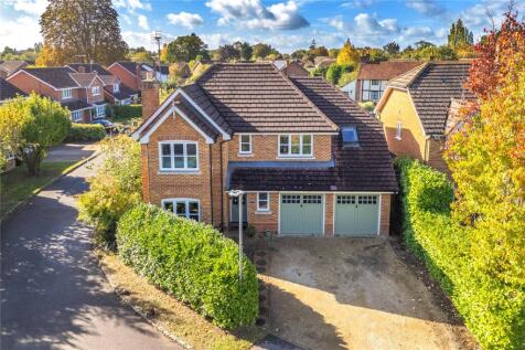 Charvil Meadow Road, Charvil, Berkshire, RG10