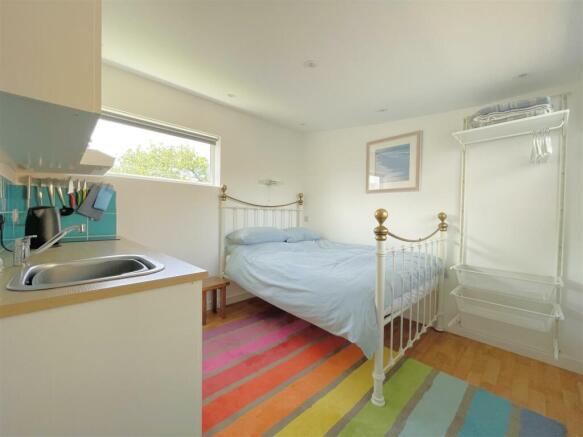 ANNEXE BEDROOM
