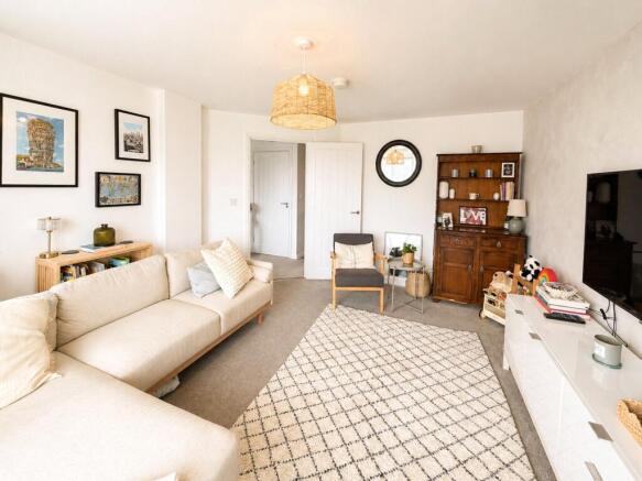 4 bed Detached for sale Image 6