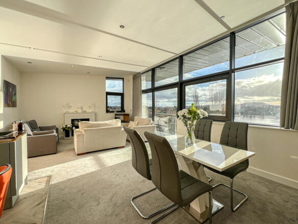 Flat 10 Barton West - dining area (2)