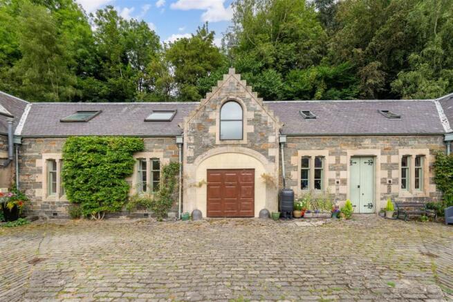 The_Coach_House-02.jpg