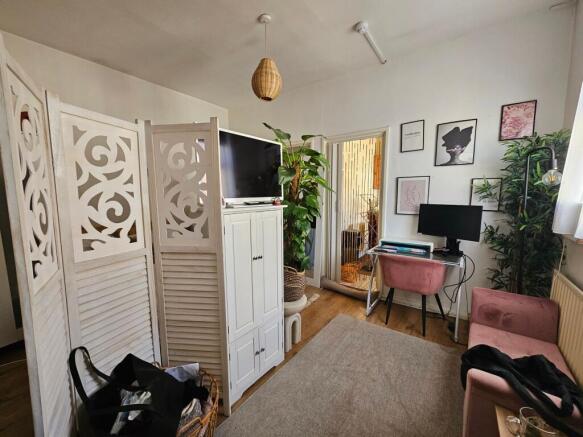 Studio bedroom