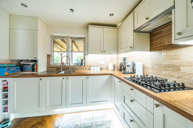 1403091-7-6970d26...