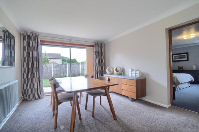 5 bed Detached for sale Image 5