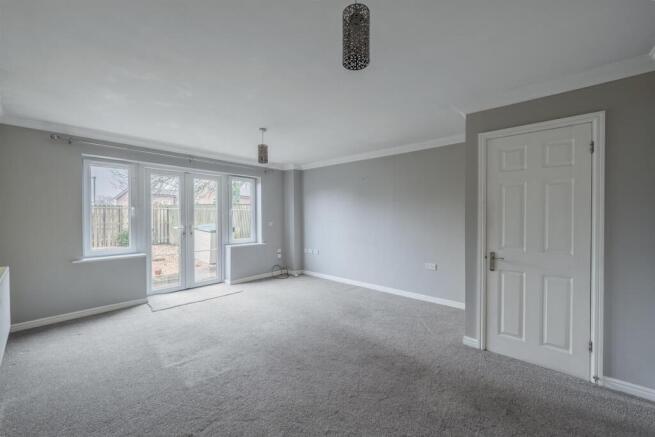 2 Oakfield Mews-15.jpg