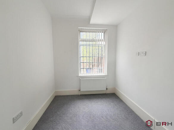 5 bed Terraced for sale Image 7
