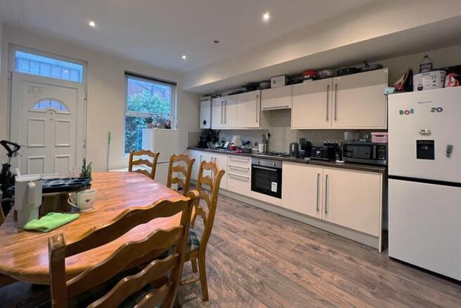 6 bed Terraced for sale Image 4