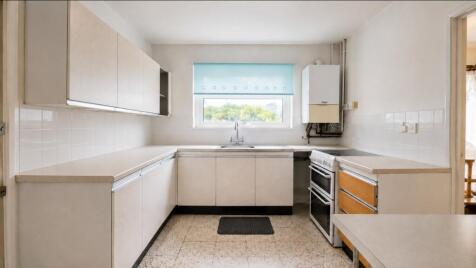 Chelmsford Place, Plymouth, PL5