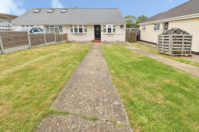 Aspen Close, Canvey Island, SS8 9JJ photo 4