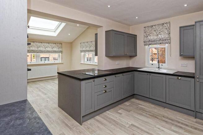 Kitchen / Dining Roo