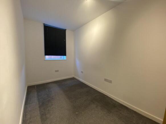 2 bed Apartment to rent Image 8