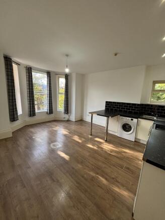 1 bed flat to rent Osborne Road, Manchester M19 2
