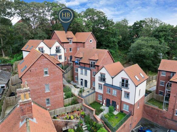 4 bed Town House for sale Image 12