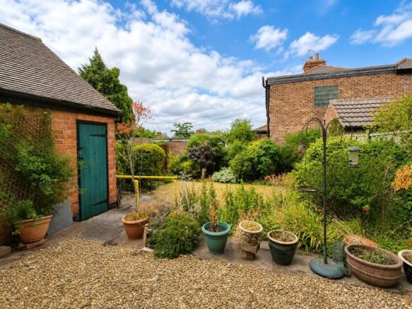40 Northcote Road, Knighton, Leicester, LE2 photo 3