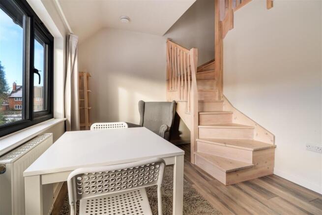 Living / Dining Room (2)