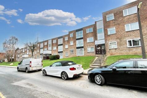 Baguley Crescent, Middleton, M24