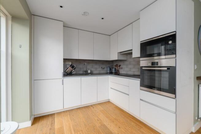 F16_23_Maud_Stree...