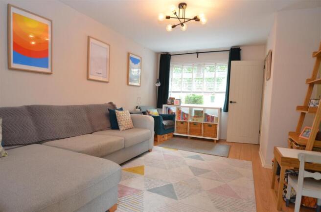 Blandford Close, Nailsea photo 4