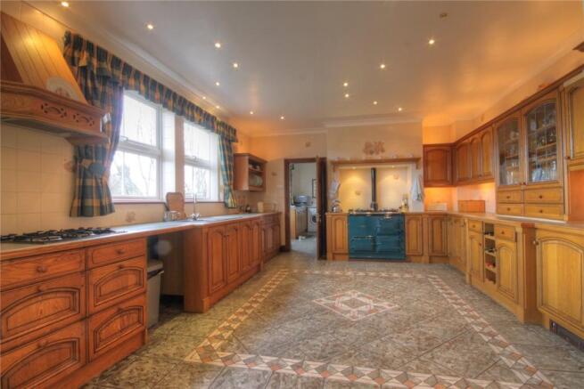 Kitchen Pic 1