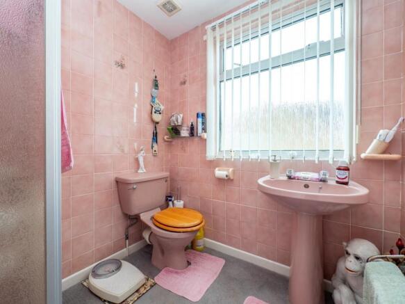 FIRST FLOOR BATHROOM.jpg
