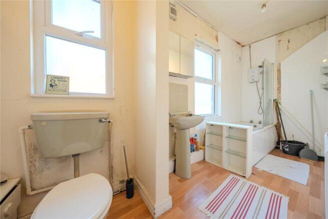 5 bed Terraced for sale Image 6