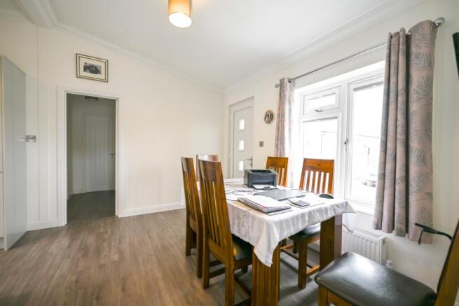 2 bed Park Home for sale Image 7
