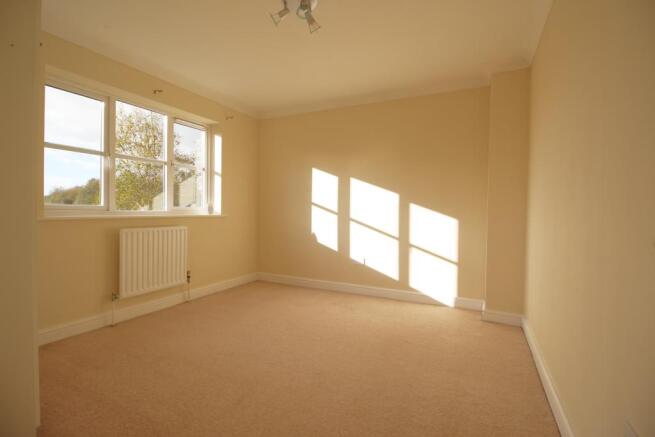 Bedroom 2 (2))