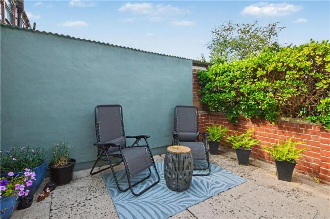 3 bed Terraced for sale Image 8