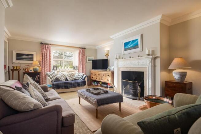 4 bed Detached for sale Image 8