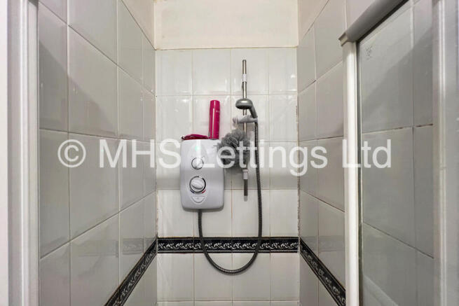 1 bed House Share to rent Image 4