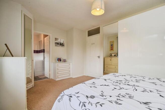 3 bed Detached for sale Image 12