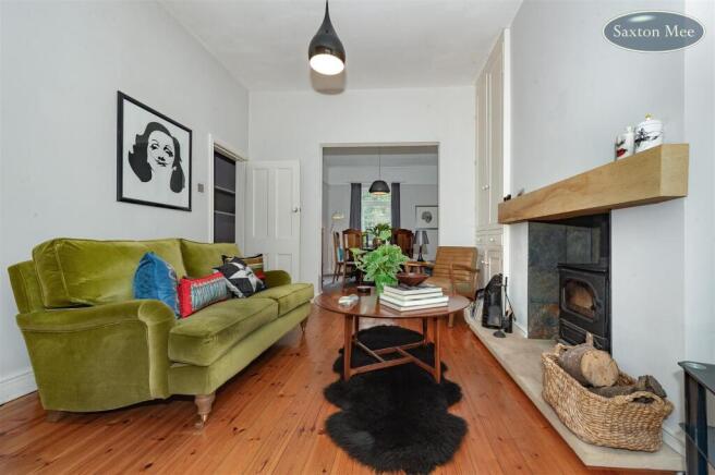 Middlewood Rd - lounge 9612.jpg