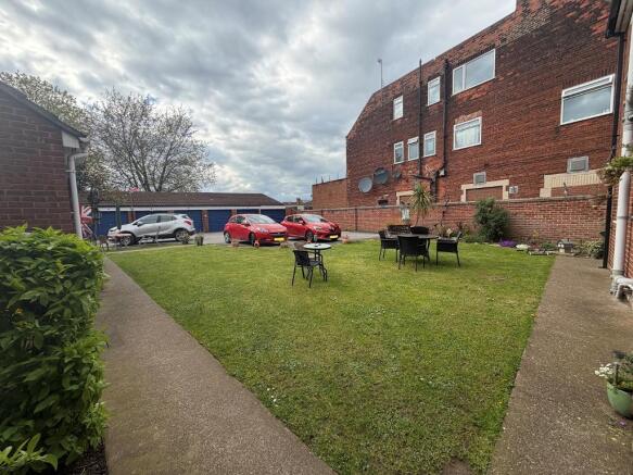 1 bed Apartment to rent Image 9