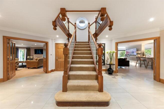 Brochure Lakeside Pines Westwood Road Windlesham S