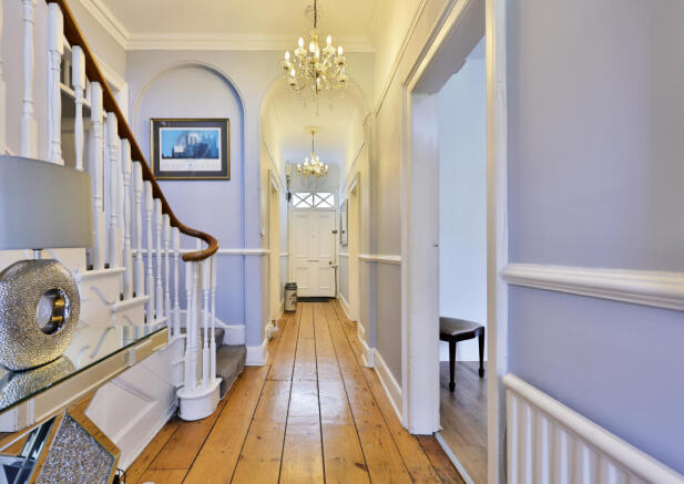 4 bed House for sale Image 5