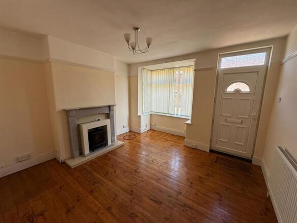 2 bed House to rent Image 4