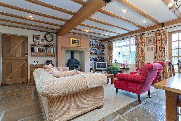 Living Room/Kitchen